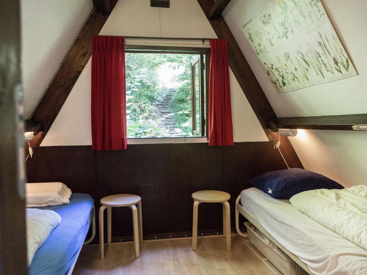 Quaint Chalet In Petithan With Roofed Pool Durbuy Luaran gambar